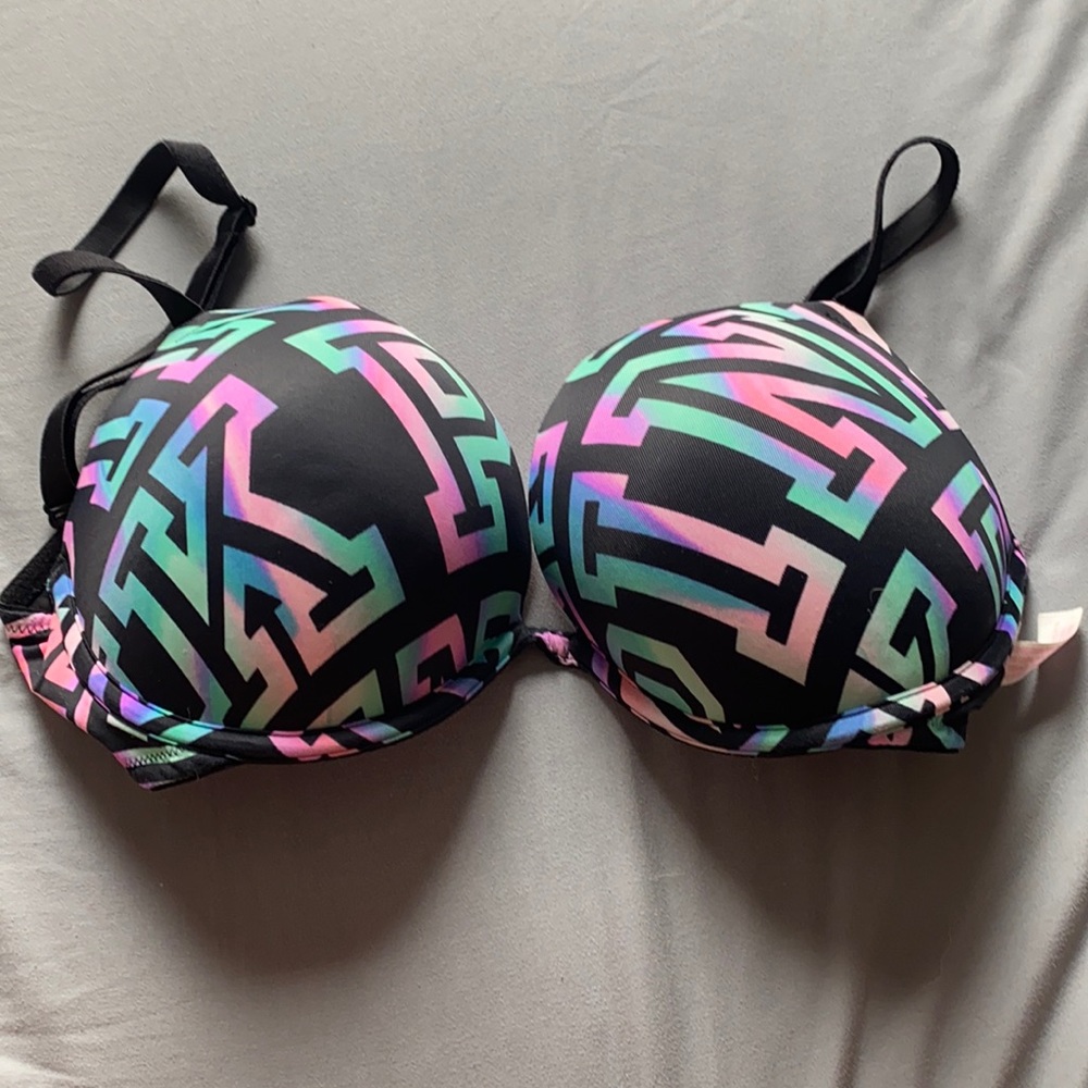 Wear everywhere super push up 32DD